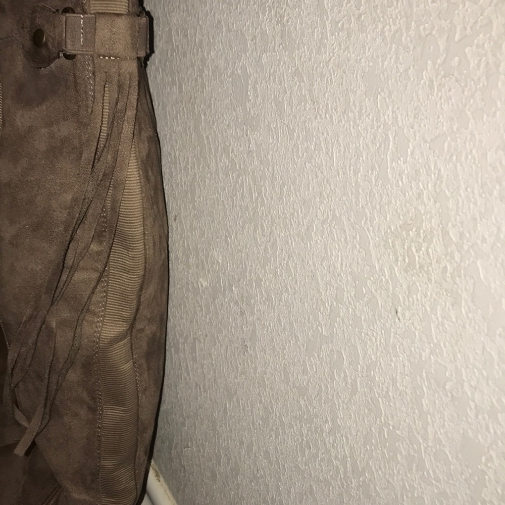 Boots - Picture 3 of 3